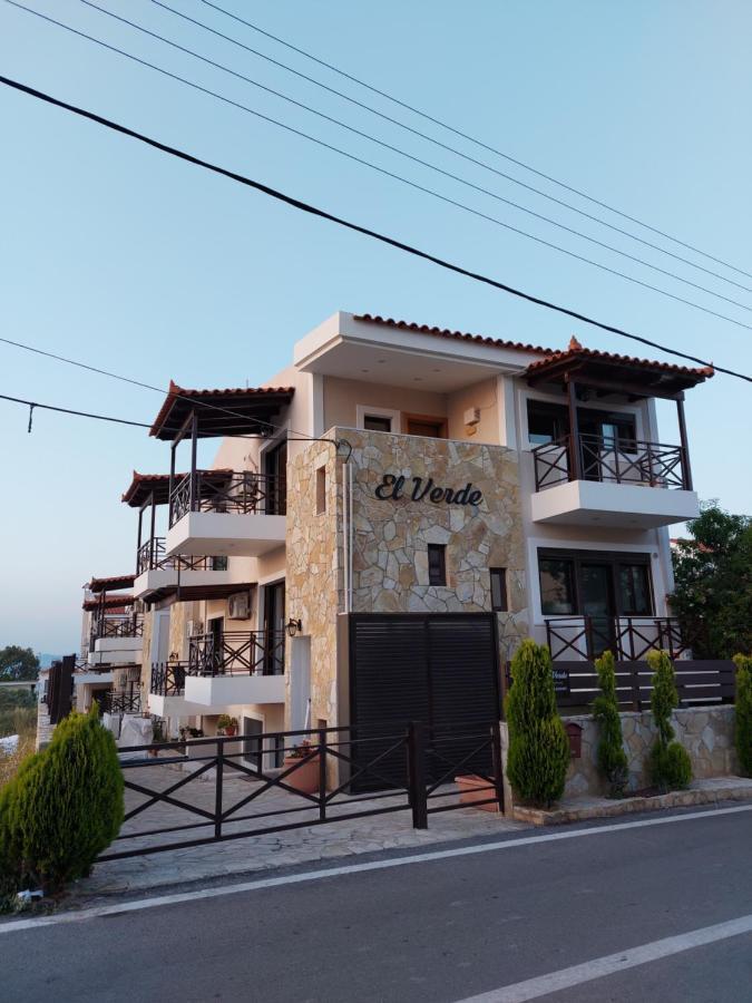 El Verde Apartments Σκάλα Εξωτερικό φωτογραφία
