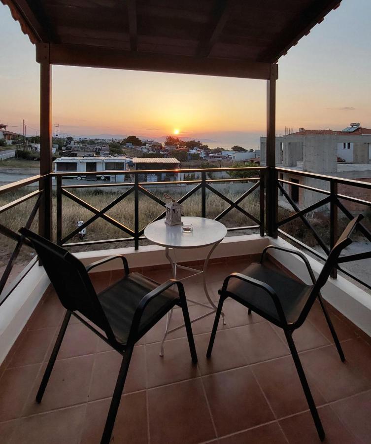 El Verde Apartments Σκάλα Εξωτερικό φωτογραφία