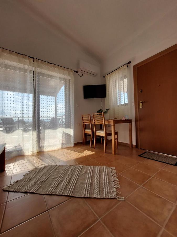 El Verde Apartments Σκάλα Εξωτερικό φωτογραφία