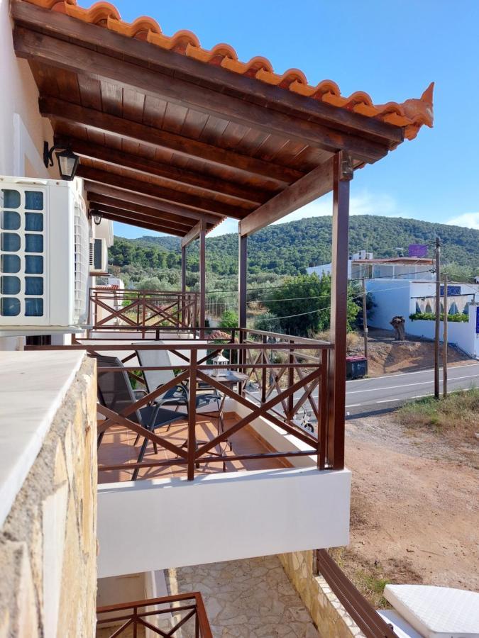 El Verde Apartments Σκάλα Εξωτερικό φωτογραφία